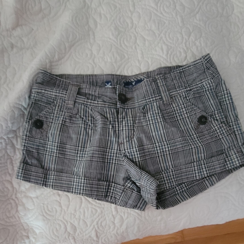 American Eagle Outfitters Black and Gray Plaid Women's Cargo Shorts
